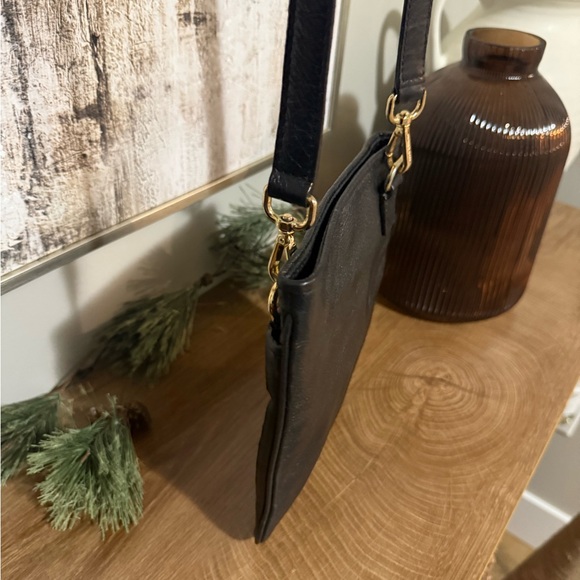 Michael Kors Fulton Black Leather Crossbody - Picture 4 of 6